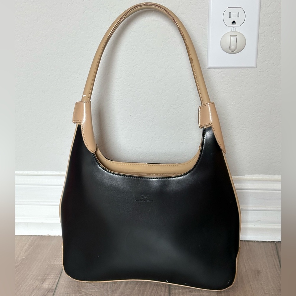 Daniela Moda Black and Beige Leather Handbag